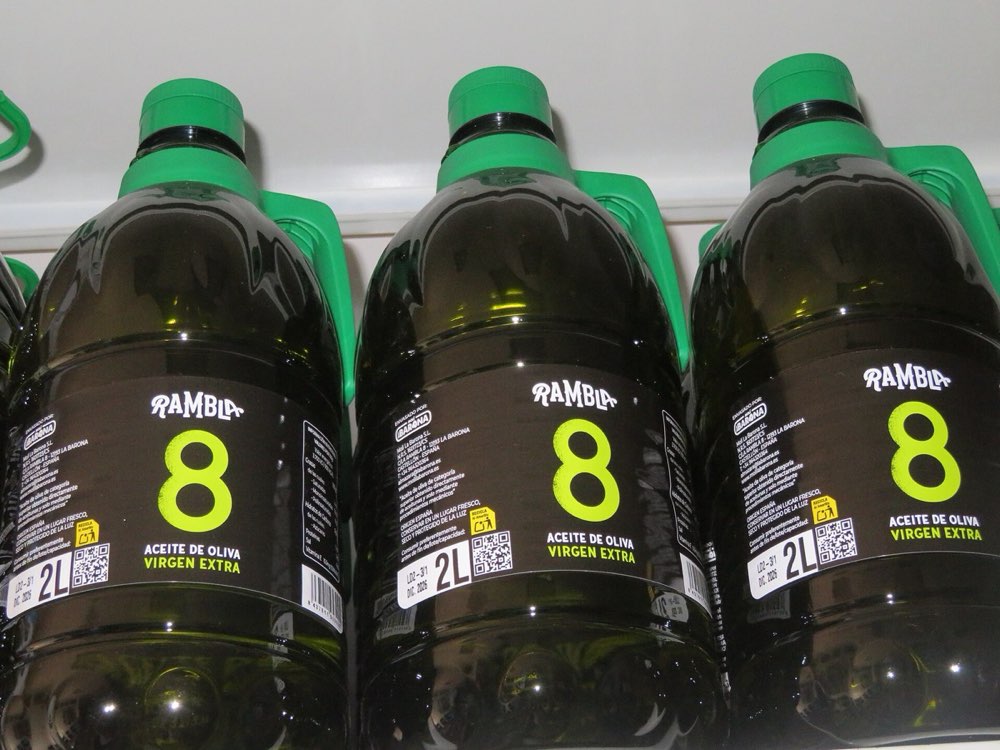 Aceite de oliva virgen extra envasado.