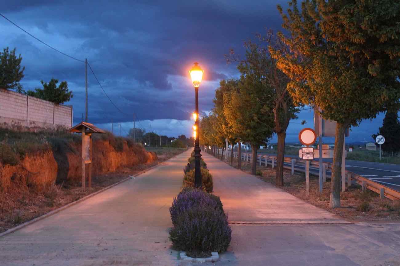 Romeros caminando hacia el Santuario la víspera de la romería de 2011.