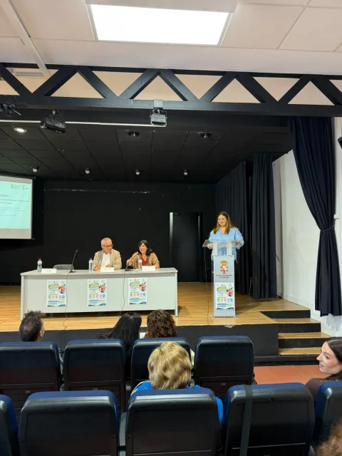 Imagen de la noticia: Diputación presenta 'Conecta' contra la soledad no deseada en la provincia de Jaén
