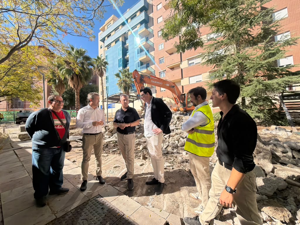 Imagen de la noticia: El Ayuntamiento repara la plaza de Las Sufragistas con 190.000 euros y tres meses de obras