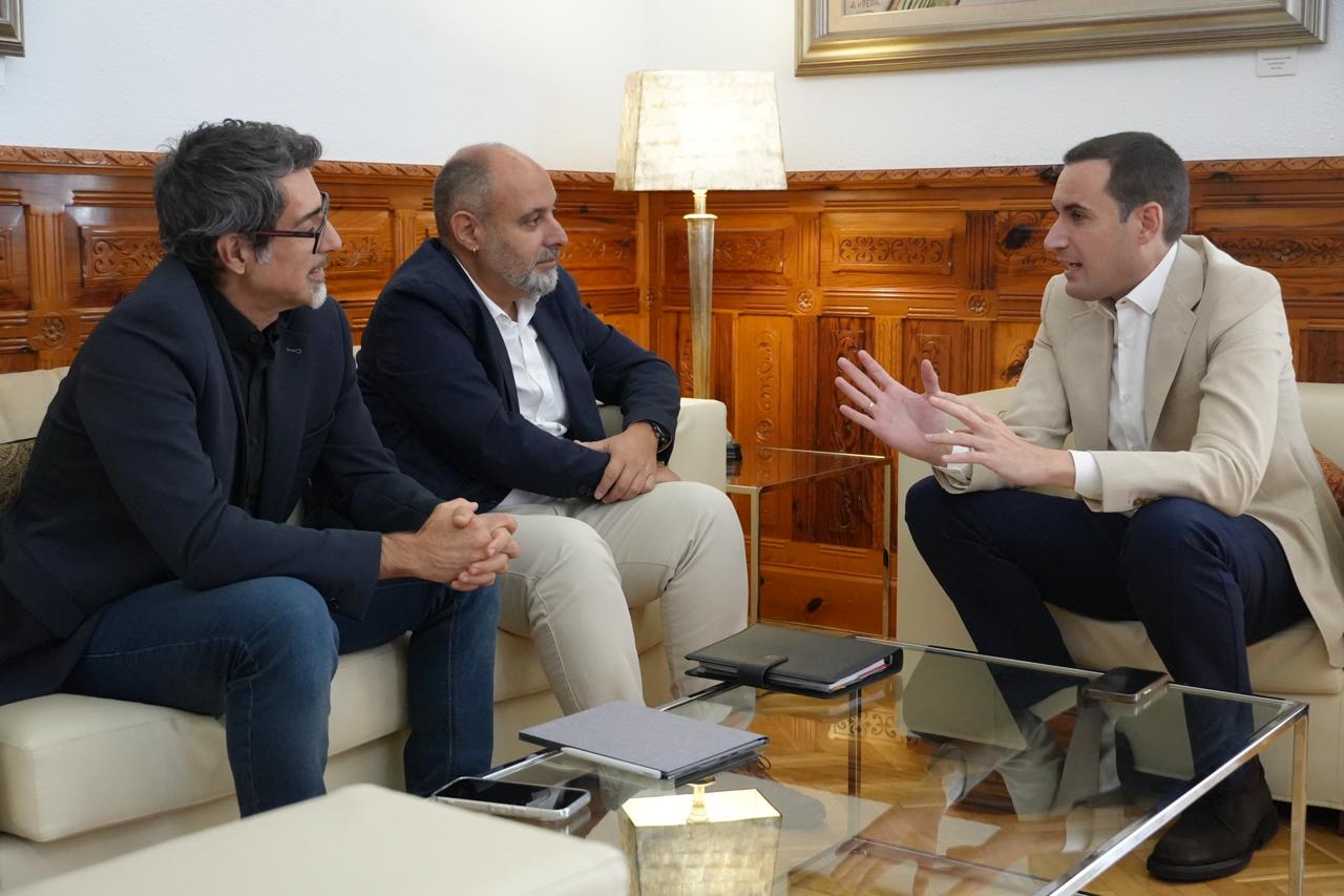 Image for the story: Diputación and UNED of Jaén address joint initiatives in a working meeting
