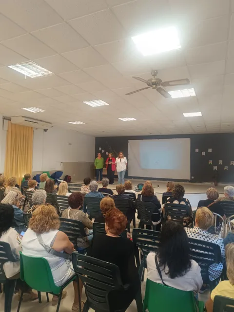 Imagen de la noticia: Más de 150 personas participan en Las Casillas en el encuentro por el Día de la Mujer Rural
