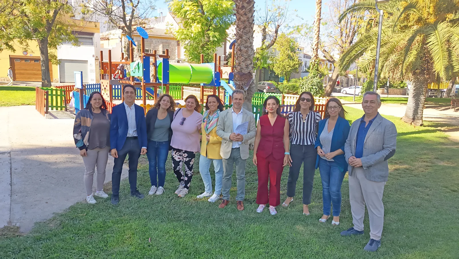 Imagen de la noticia: El Ayuntamiento renueva los juegos infantiles de la plaza de El Salvador