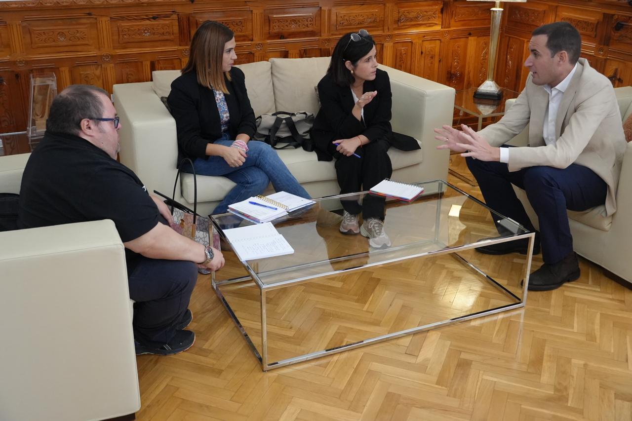 Imagen de la noticia: Fejidif y Diputación preparan el 40 aniversario de la federación en 2027