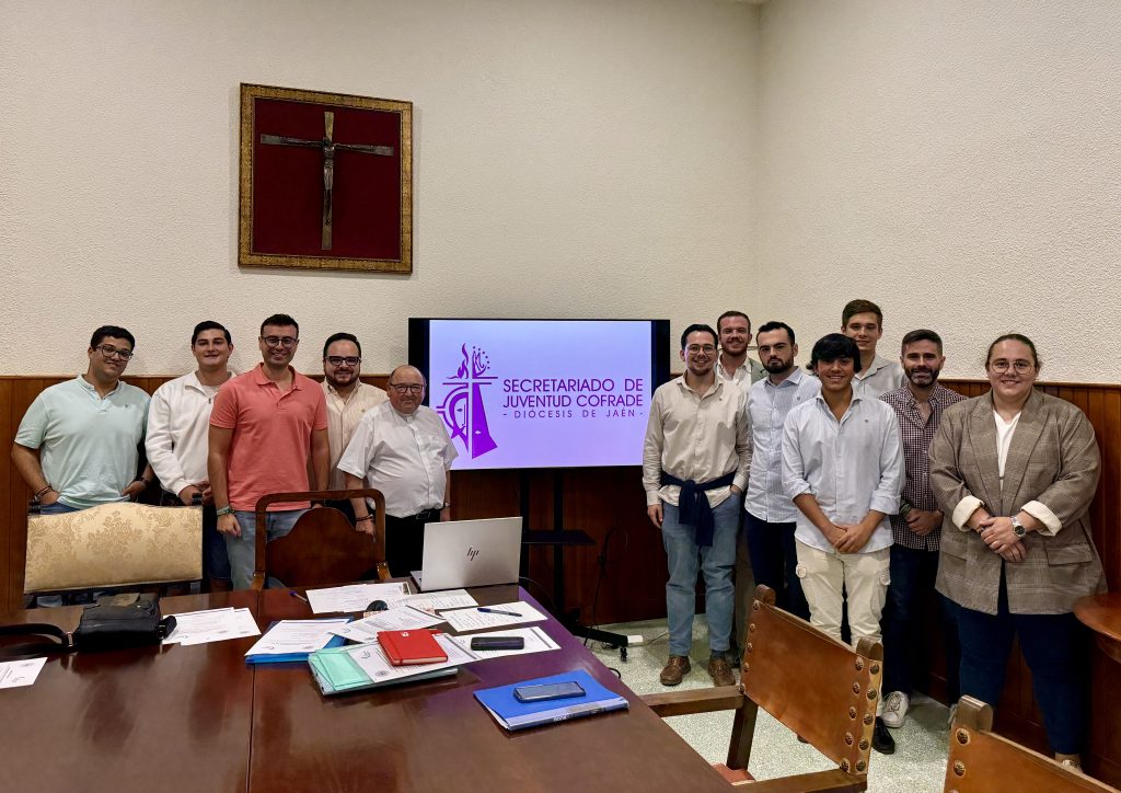 Imagen de la noticia: Los jóvenes cofrades de Jaén planifican un curso con tres grandes encuentros
