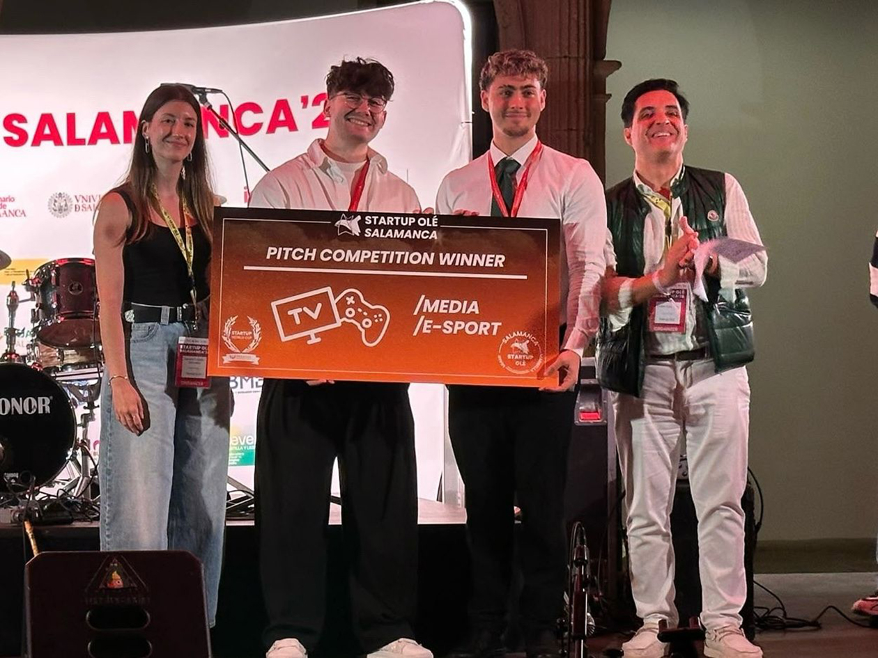Imagen de la noticia: Basesport, de tres estudiantes de la UJA, gana el primer premio en Startup Olé Salamanca 2026