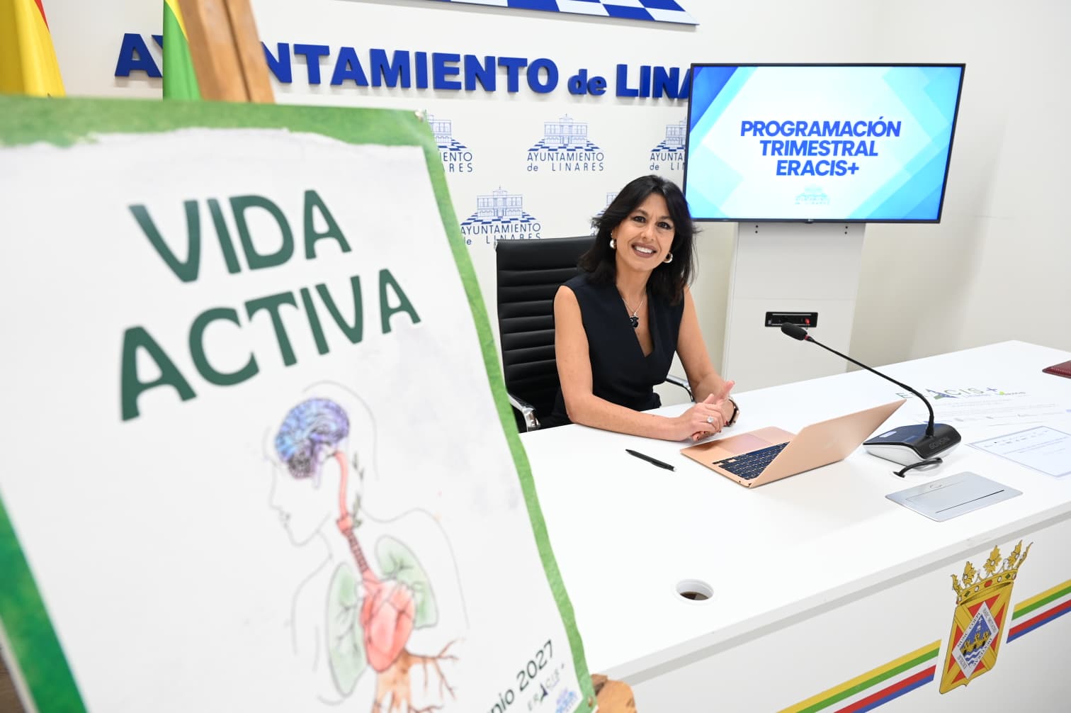 Imagen de la noticia: El programa Vida Activa llevará talleres y rutas por la salud a cinco barriadas de Linares