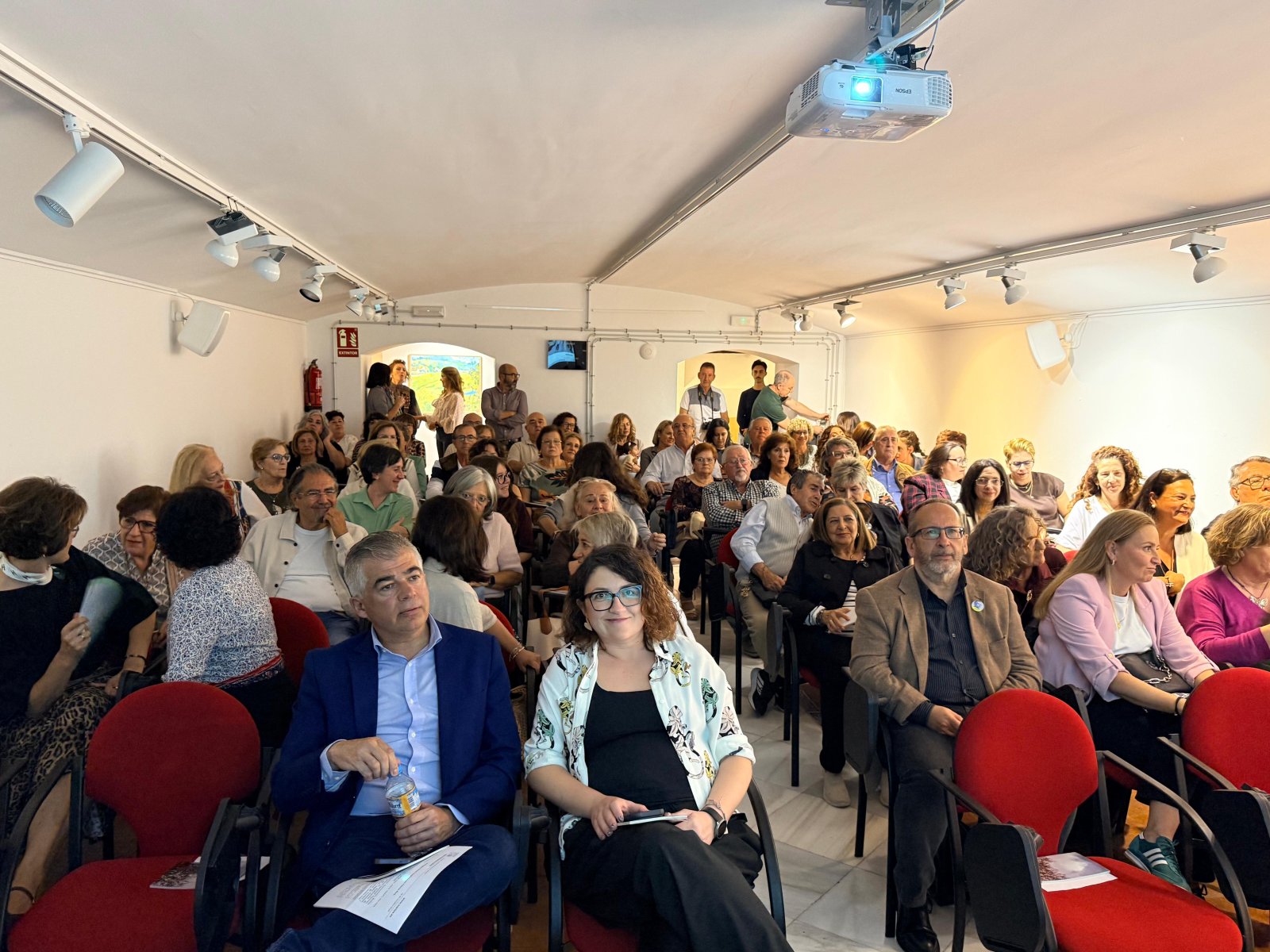 Imagen de la noticia: Martos reúne en la exposición Tierra Viva los testimonios de mujeres del medio rural