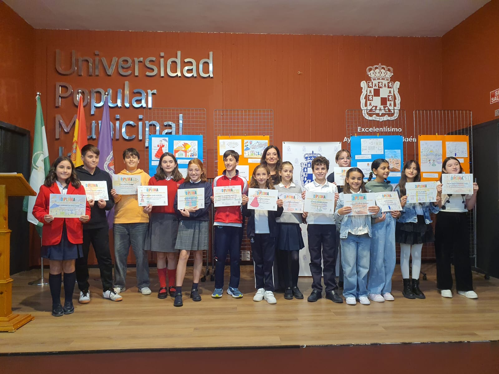 Imagen de la noticia: 275 escolares de 14 colegios de Jaén participan en el concurso de dibujo de la Feria de San Lucas