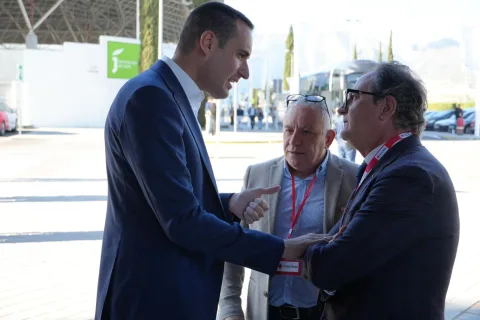 Imagen de la noticia: Cruz Roja reúne en Jaén 1.150 oportunidades de contratación en su feria de empleo