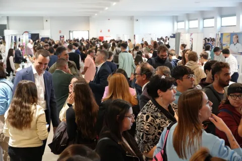 Imagen de la noticia: Cruz Roja reúne en Jaén 1.150 oportunidades de contratación en su feria de empleo